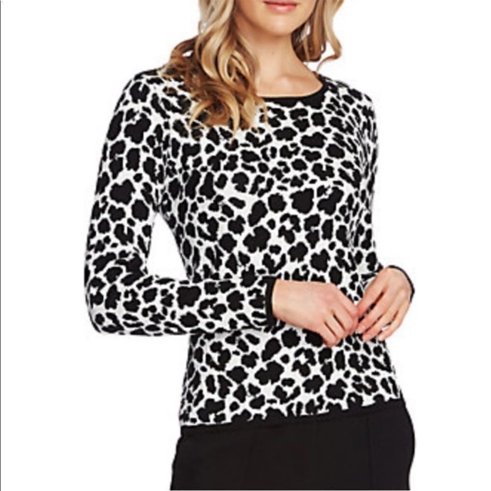 Vince Camuto Leopard Print Long Sleeve Sweater L